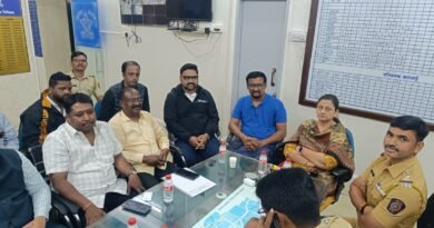 Congress workers detained by Yerawada Police before submitting memorandum in Pune