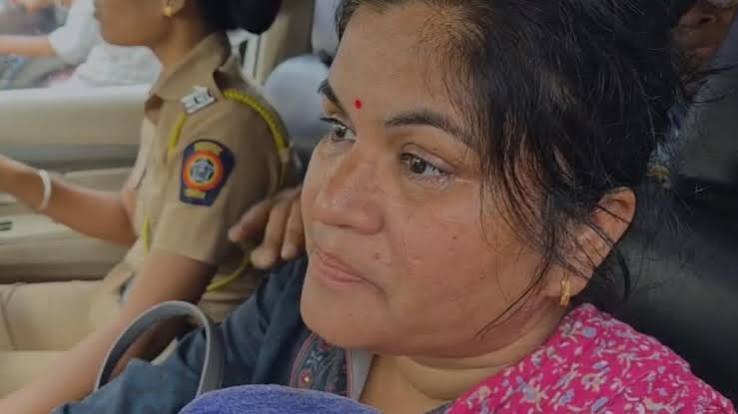 IIT बॉम्बे विद्यार्थी साहिल वाकोडे प्रकरणात न्यायाची मागणी करणारे कुटुंबीय
